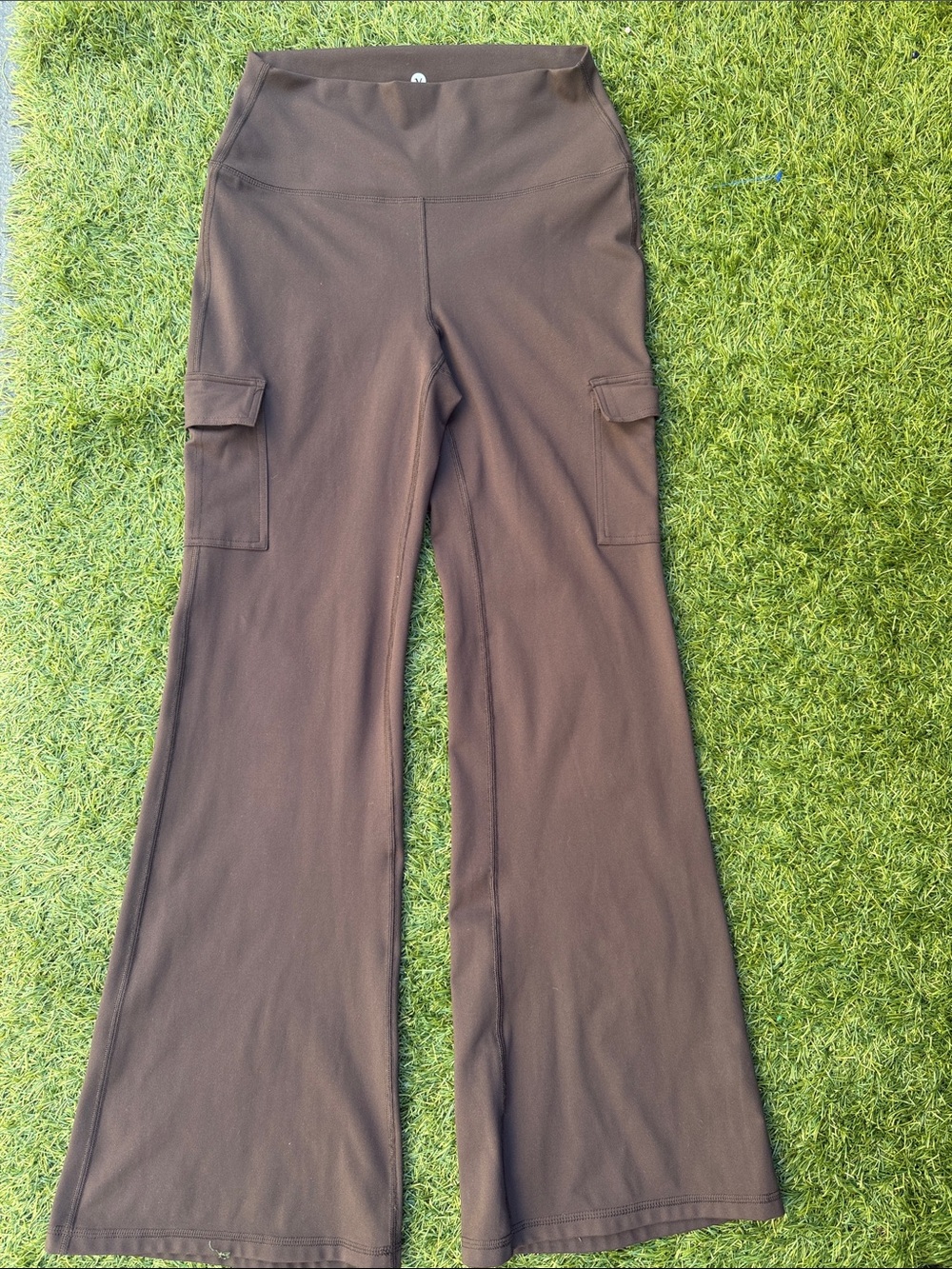 Velocity Active Stretch Roxy Cargo Flare Pants Brown size Large - Picture 2 of 6